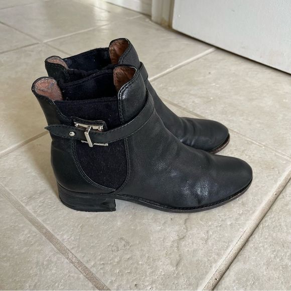 Black booties  - Picture 3 of 14
